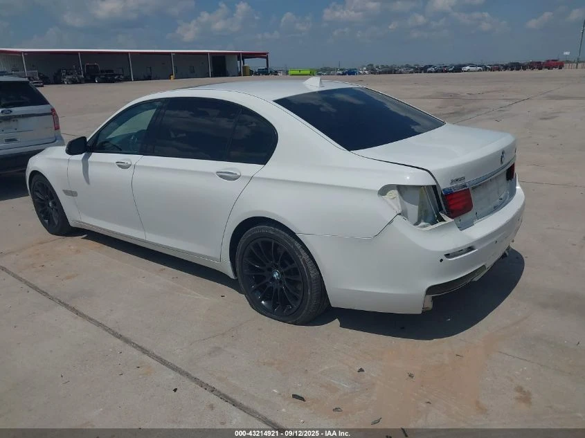 BMW 740 LONG/XDRIVE/КЛИП НА МОТОРА - изображение 4