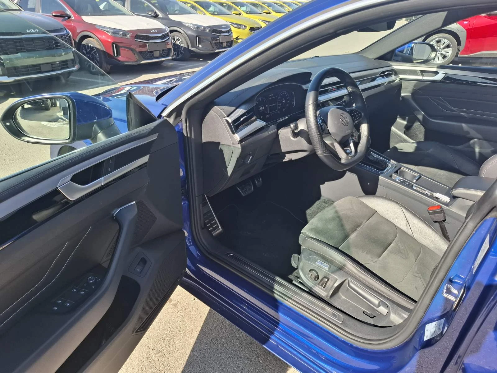 VW Arteon 2.0 TDI R-Line DSG Гаранция, снимка 9 - Автомобили и джипове - 53009520