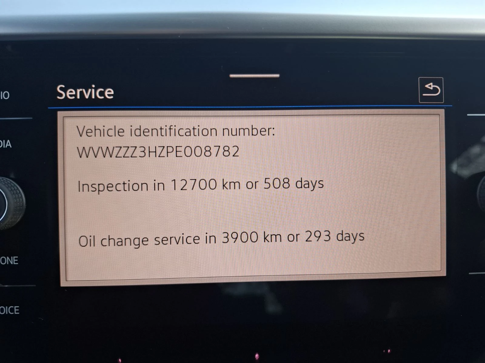 VW Arteon 2.0 TDI R-Line DSG Гаранция, снимка 11 - Автомобили и джипове - 53009520