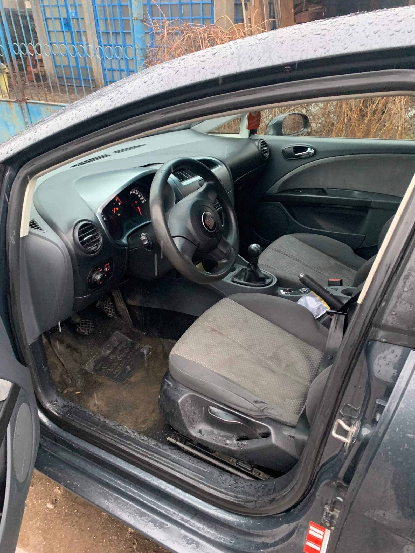 Seat Leon 1.4 100HP БЕЗ ПРЕХВЪРЛЯНЕ С МАЛЪК ТАЛОН - изображение 4