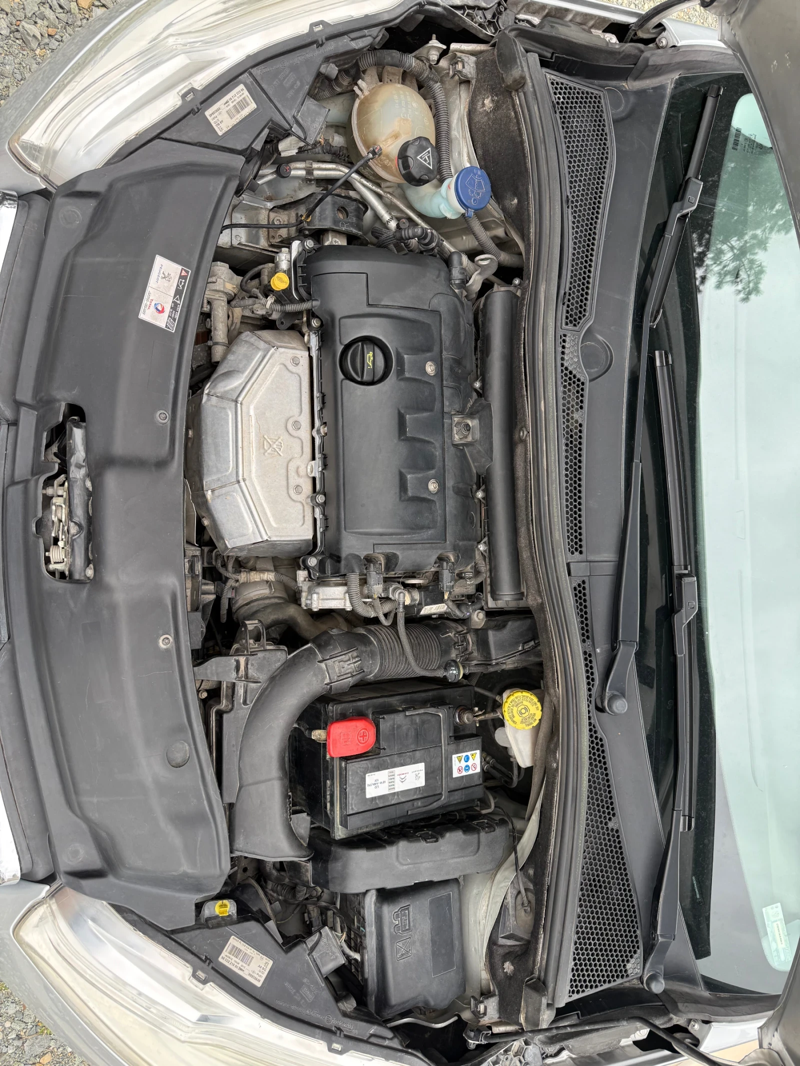 Peugeot 208, снимка 17 - Автомобили и джипове - 53934320