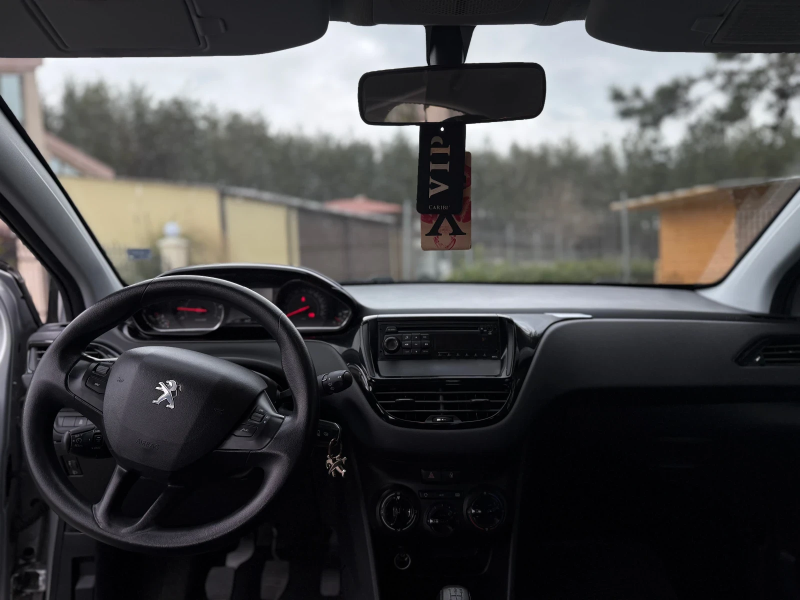 Peugeot 208, снимка 16 - Автомобили и джипове - 53934320