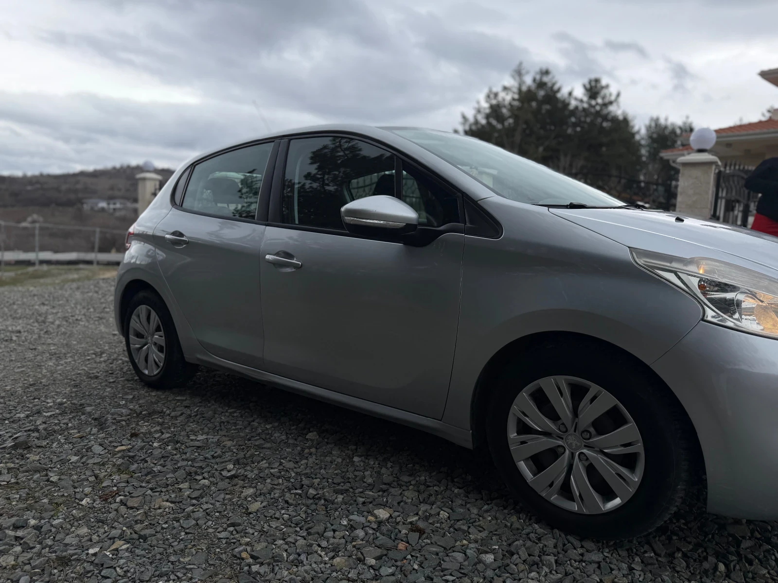 Peugeot 208, снимка 7 - Автомобили и джипове - 53934320