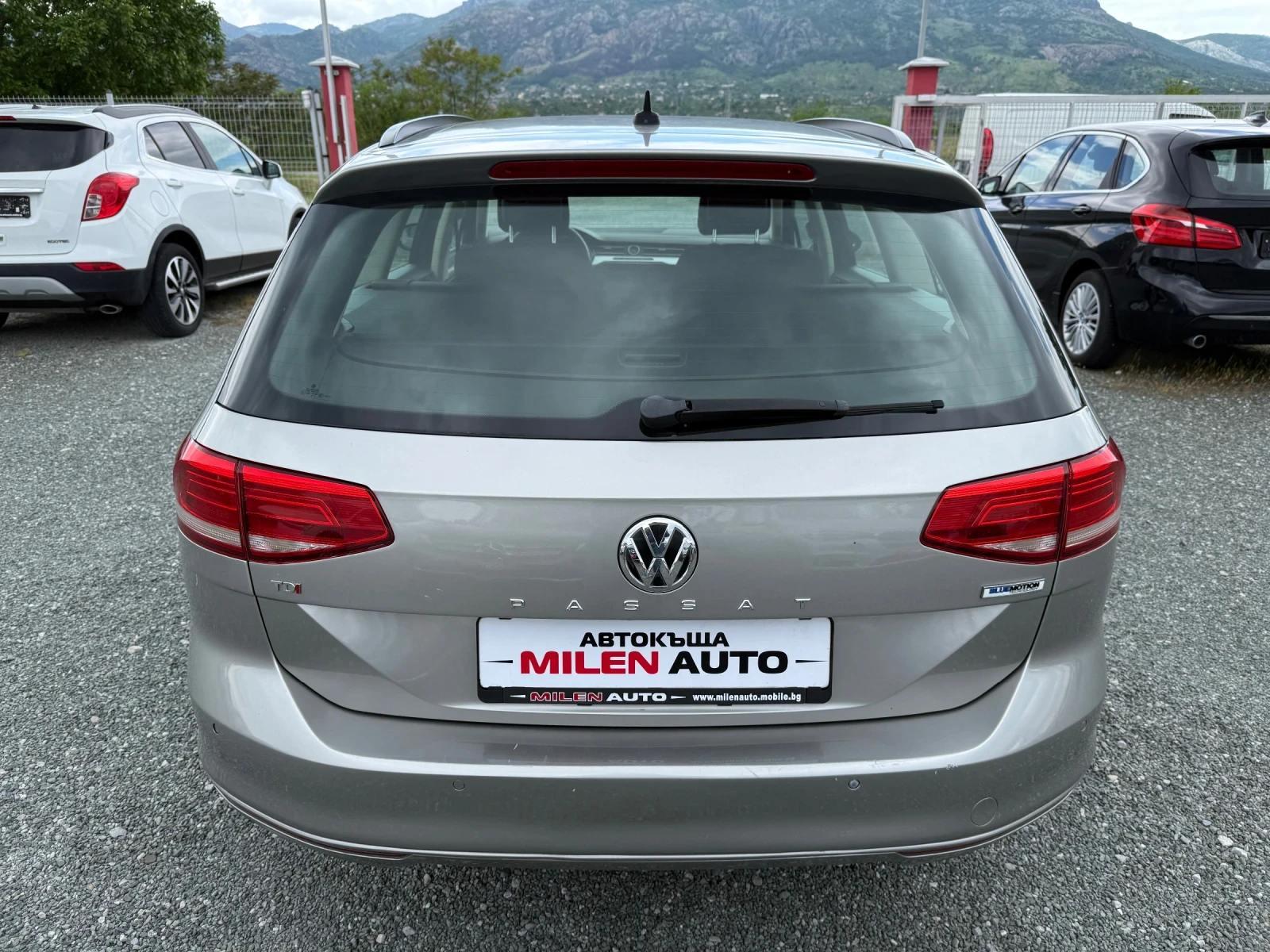 VW Passat (KATO НОВА), снимка 7 - Автомобили и джипове - 54219045