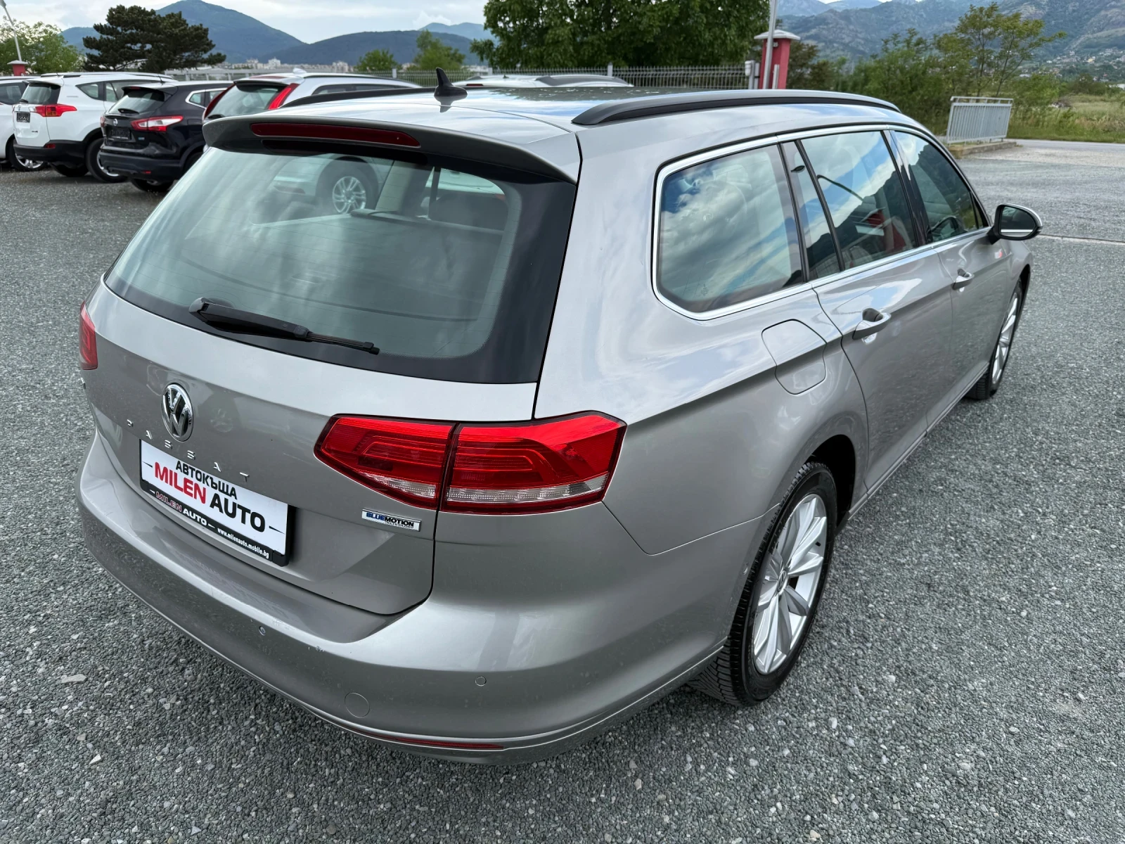 VW Passat (KATO НОВА), снимка 6 - Автомобили и джипове - 54219045