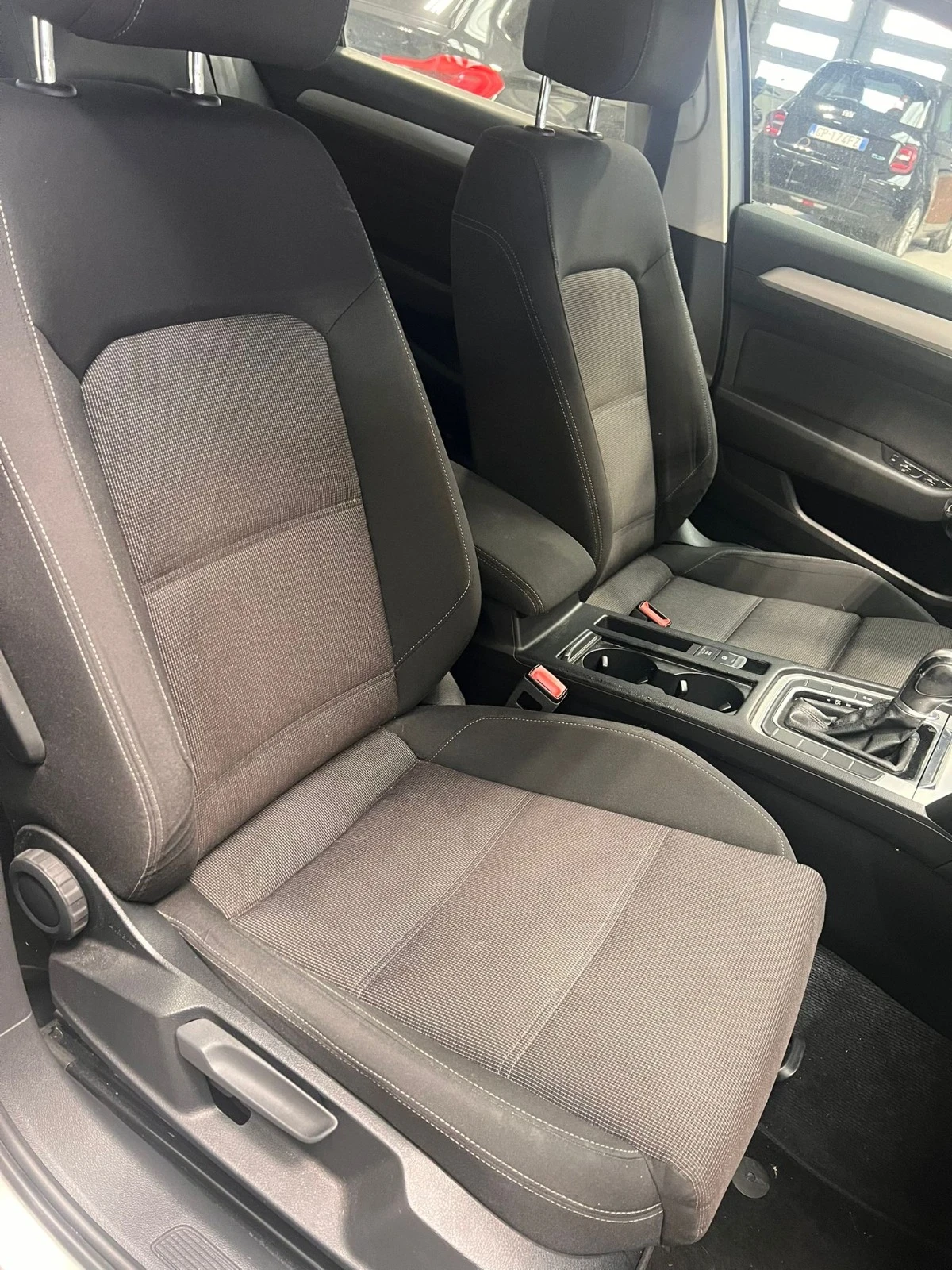 VW Passat (KATO НОВА), снимка 9 - Автомобили и джипове - 54219045