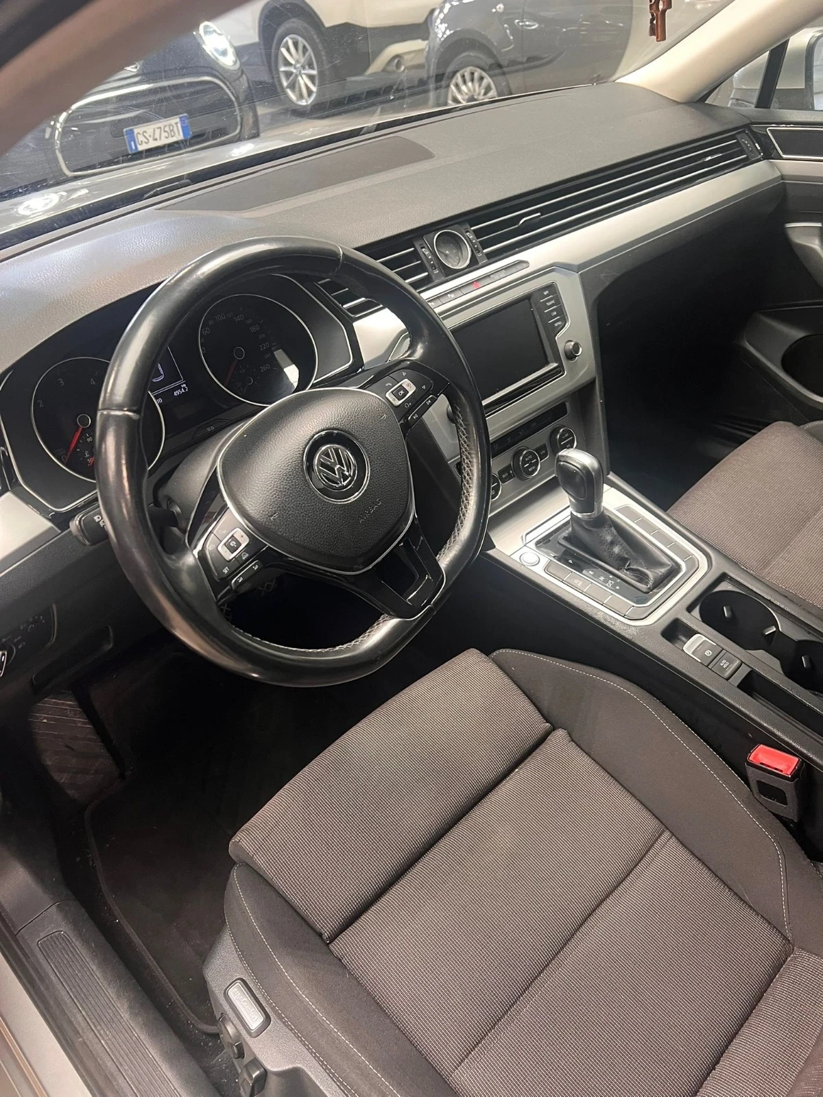 VW Passat (KATO НОВА), снимка 5 - Автомобили и джипове - 54219045