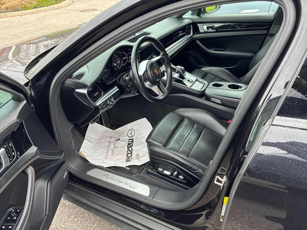 Porsche Panamera 4 10 Years Edition E Hybrid/360/BOSE/MATRIX, снимка 5 - Автомобили и джипове - 54365104