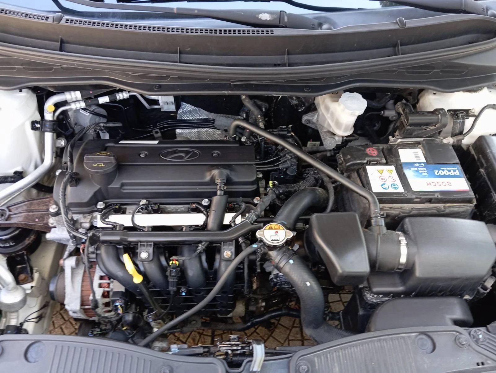 Hyundai I20, снимка 11 - Автомобили и джипове - 54379559