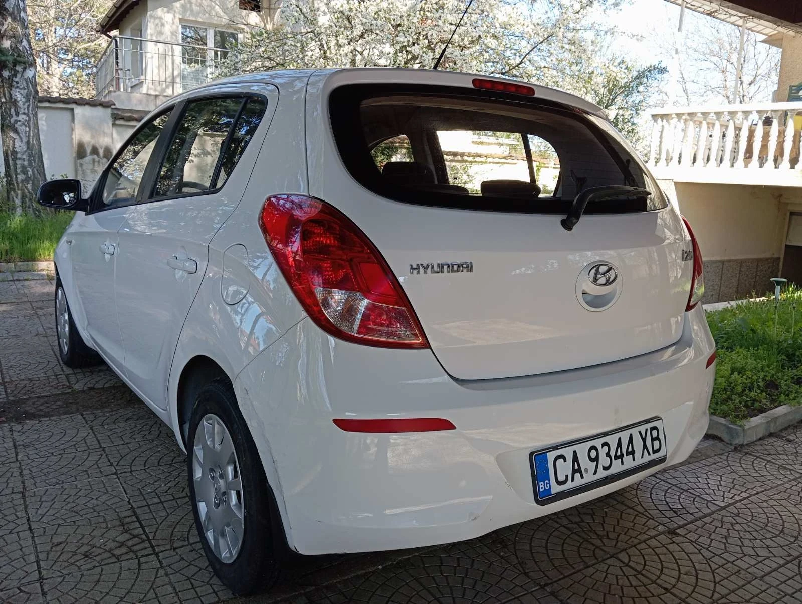 Hyundai I20, снимка 4 - Автомобили и джипове - 54379559