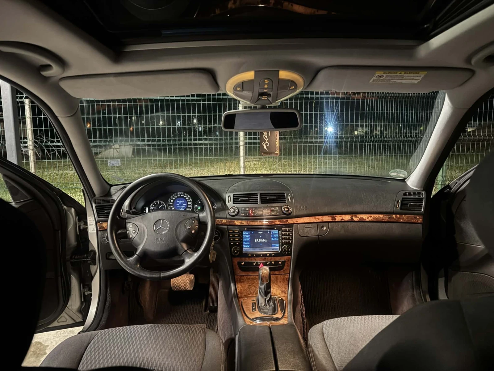 Mercedes-Benz E 280, снимка 7 - Автомобили и джипове - 54887421