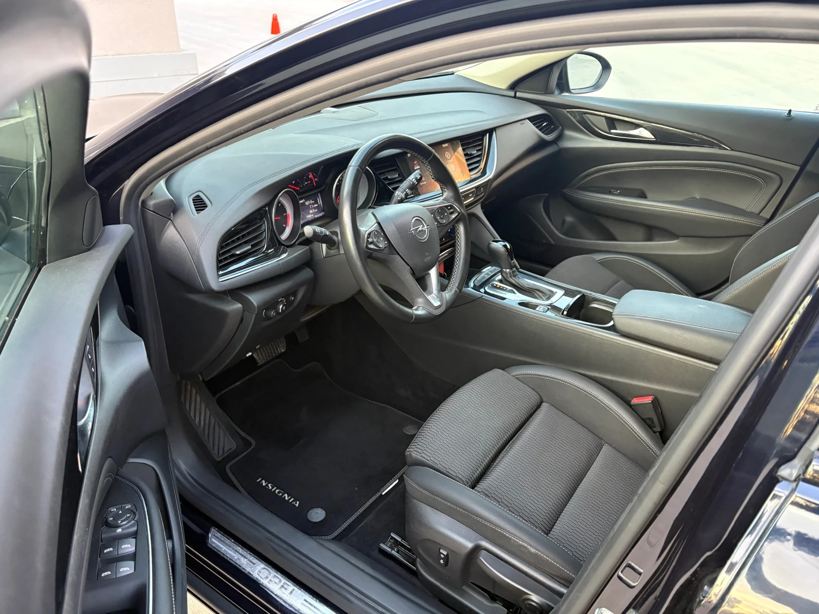 Opel Insignia 2.0 CDTI 170kc Automatic Euro 6, снимка 13 - Автомобили и джипове - 54993252