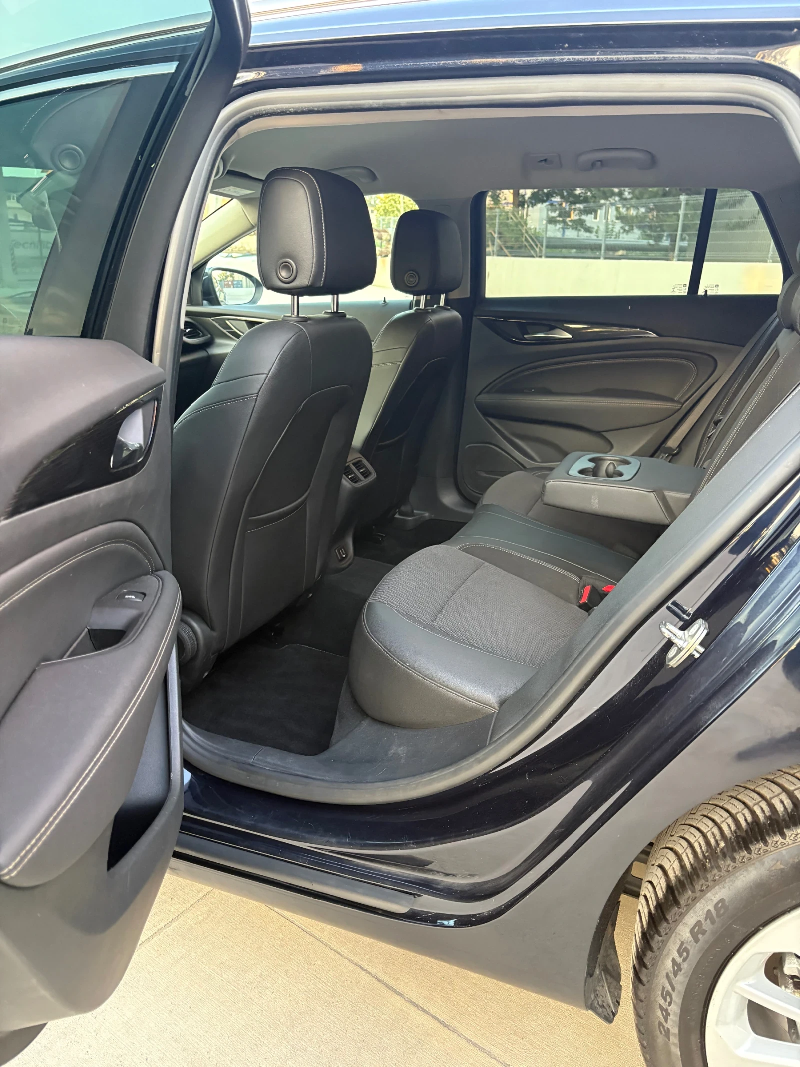 Opel Insignia 2.0 CDTI 170kc Automatic Euro 6, снимка 14 - Автомобили и джипове - 54993252