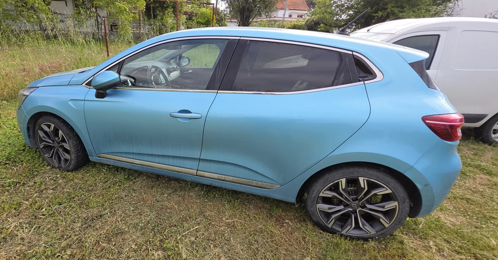 Renault Clio V, снимка 2 - Автомобили и джипове - 55183317