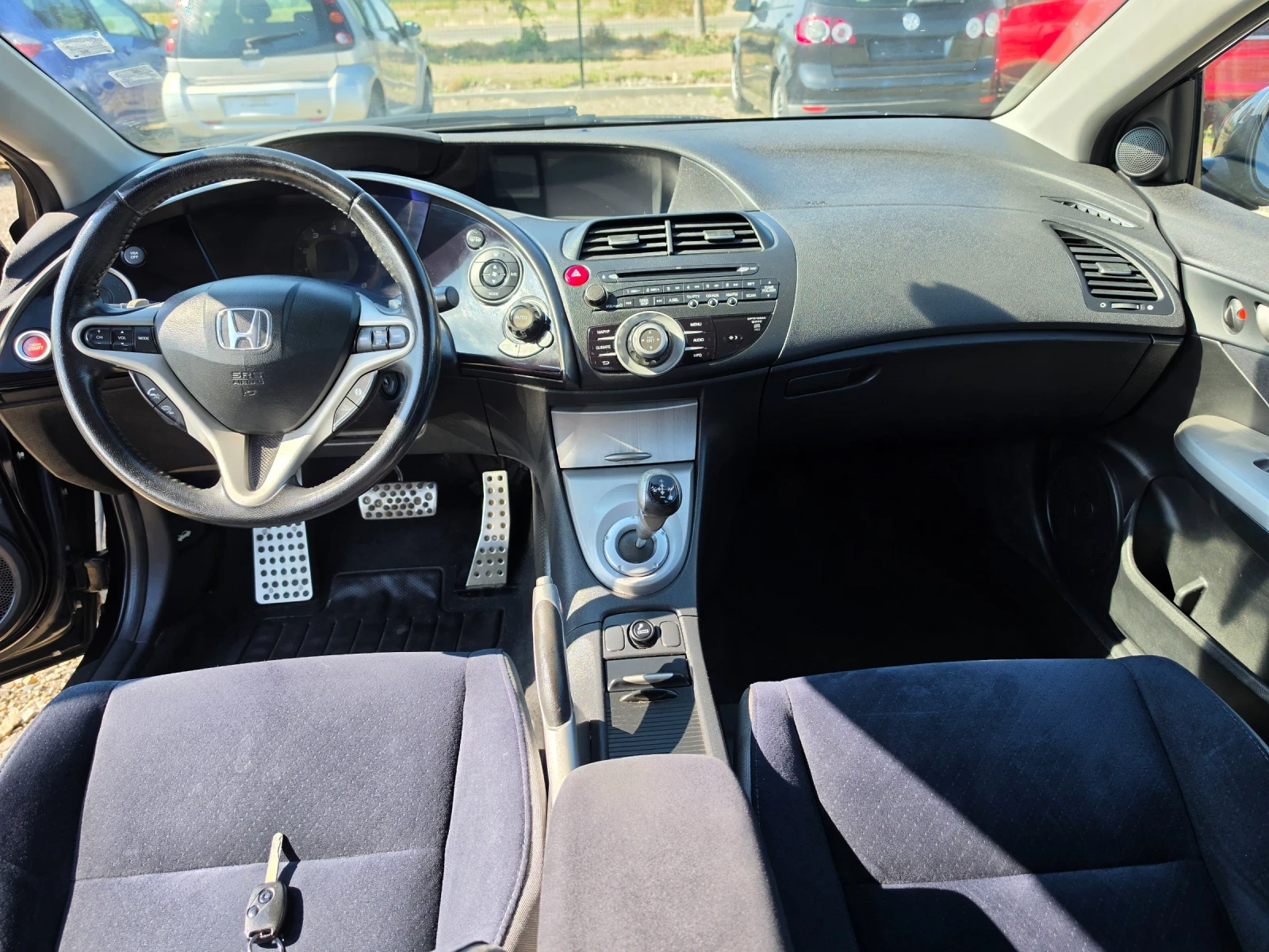 Honda Civic 1.8i Navigation Automatic , снимка 8 - Автомобили и джипове - 55611158
