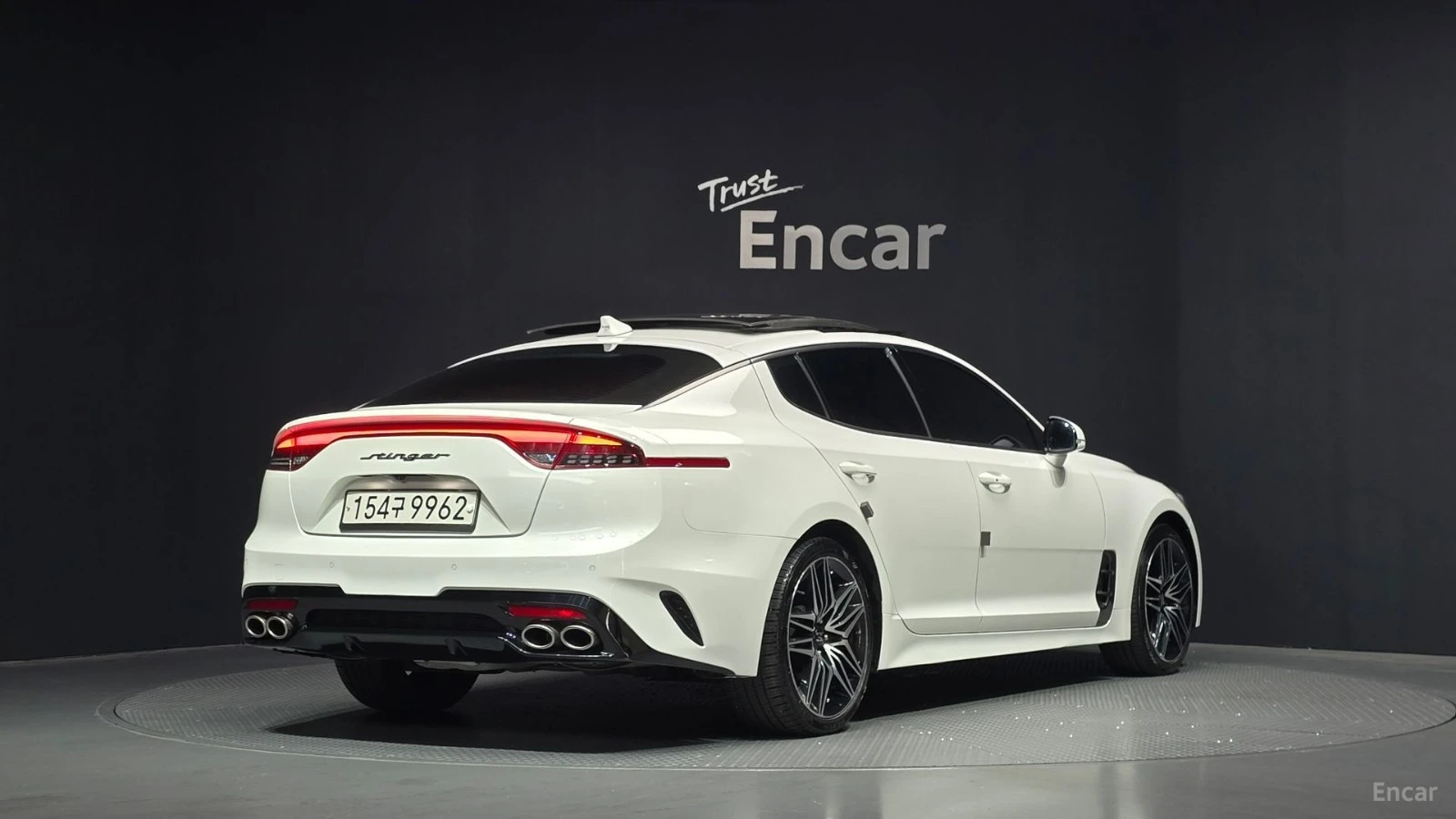 Kia Stinger 2.5* PLATINUM* ОБДУХВАНЕ* ДИСТРОНИК* КАМЕРА, снимка 2 - Автомобили и джипове - 55638884