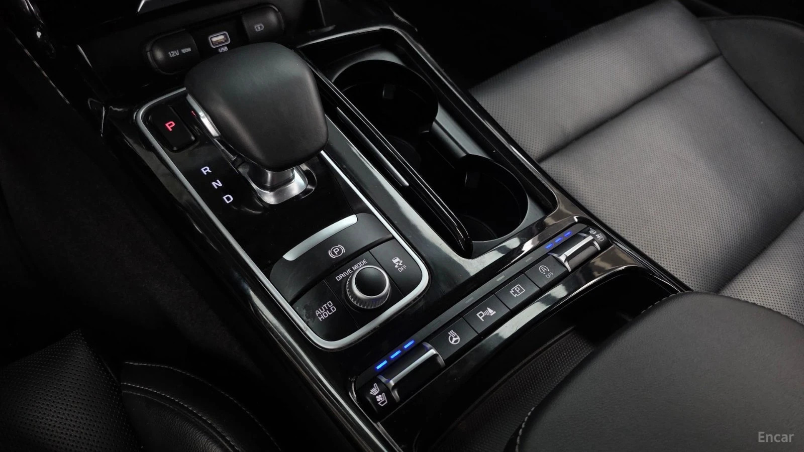 Kia Stinger 2.5* PLATINUM* ОБДУХВАНЕ* ДИСТРОНИК* КАМЕРА, снимка 9 - Автомобили и джипове - 55638884