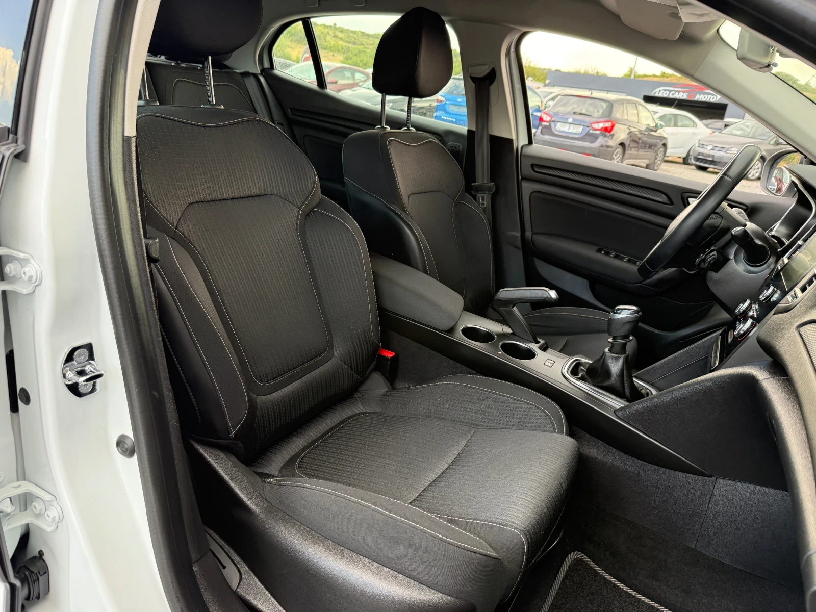 Renault Megane 1.5 DCI! KTEO, COC!, снимка 11 - Автомобили и джипове - 55891215
