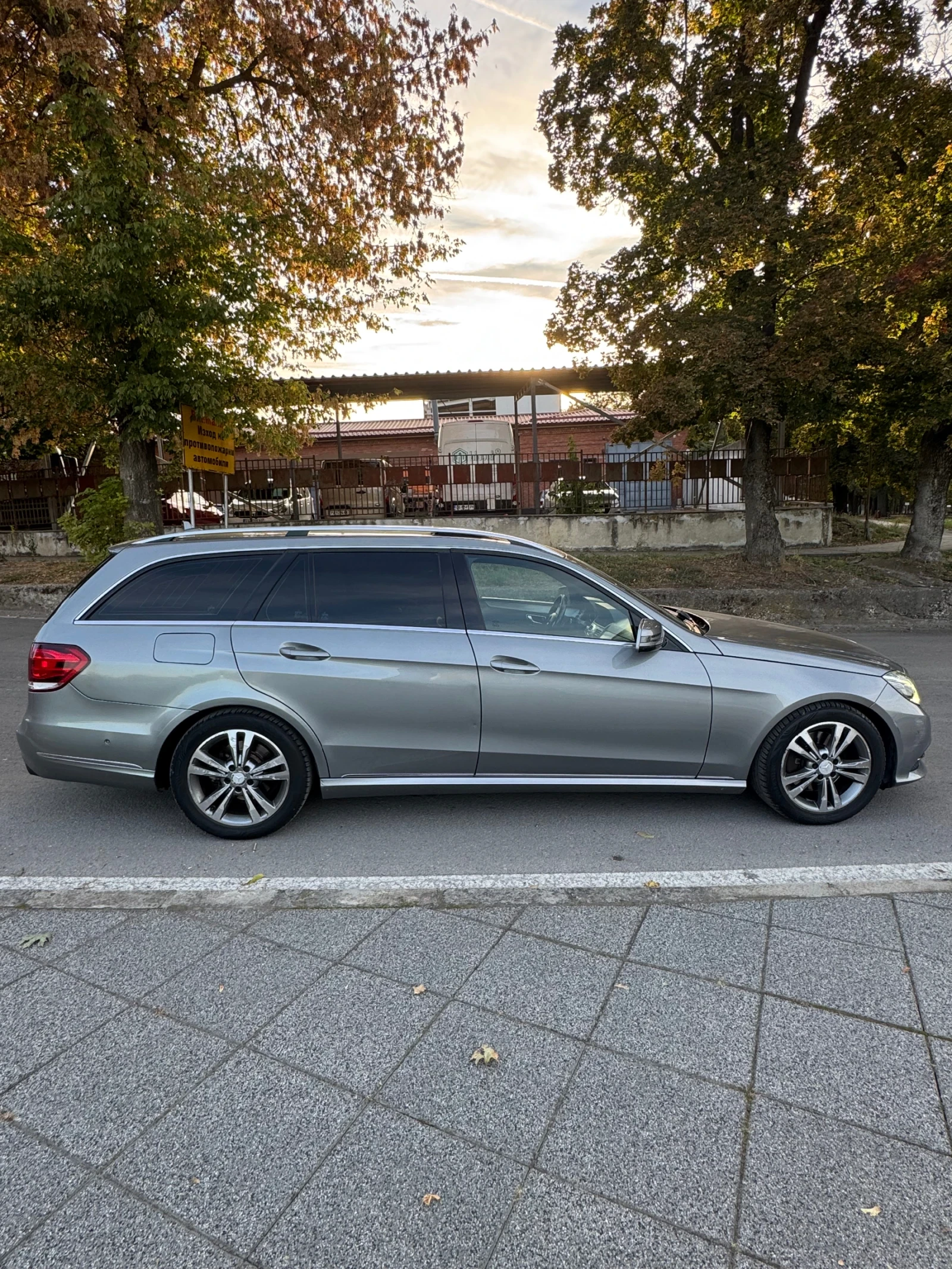 Mercedes-Benz E 250 CDI FACELIFT, снимка 4 - Автомобили и джипове - 56407051