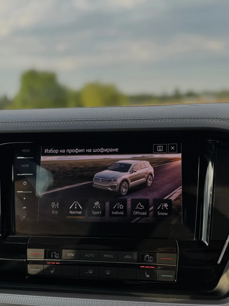 VW Touareg * ELEGANCE* 4 MOTION* , снимка 12 - Автомобили и джипове - 51240009