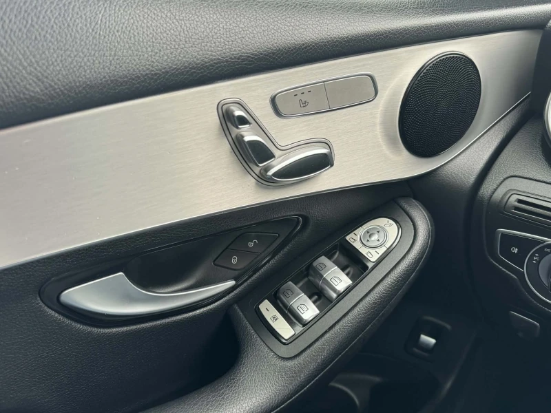 Mercedes-Benz GLC 300 2.0L 4MATIC , снимка 8 - Автомобили и джипове - 52992101