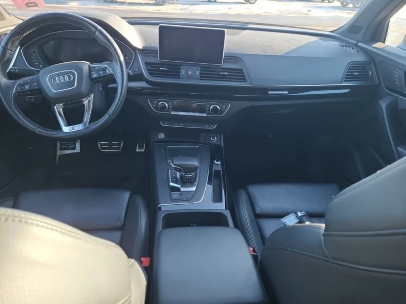 Audi Q5 * TECHNIK * PANORAMA* ДИГИТАЛНО ТАБЛО* , снимка 11 - Автомобили и джипове - 53330584