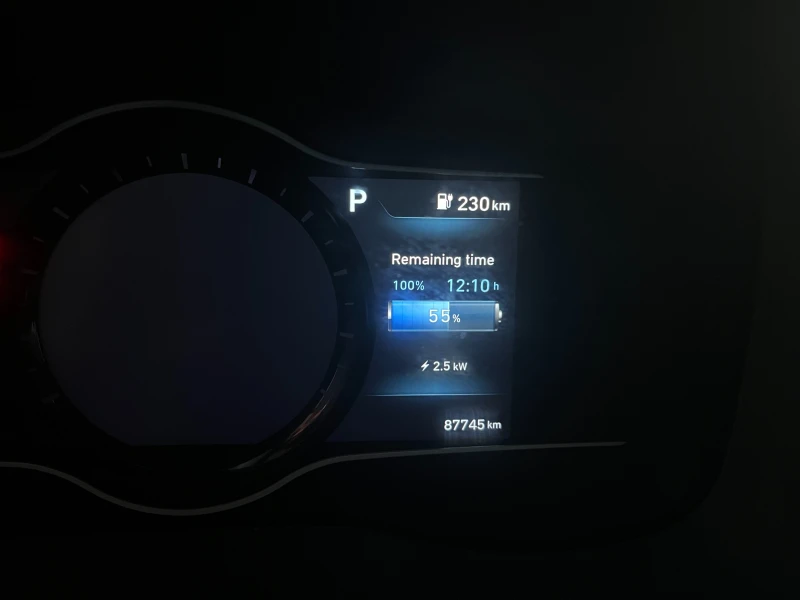 Hyundai Kona PREMIUM 64KW термопомпа - 33900 лв. - 28208403 | Car24.bg