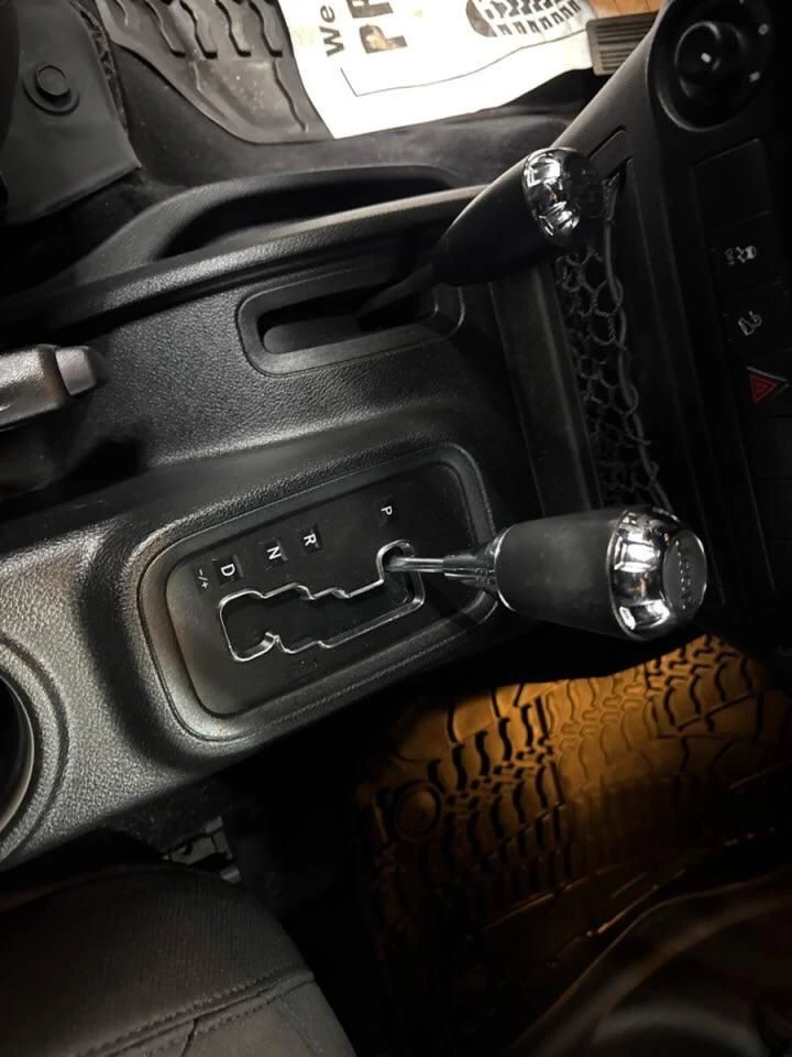 Jeep Wrangler, снимка 11 - Автомобили и джипове - 53013958