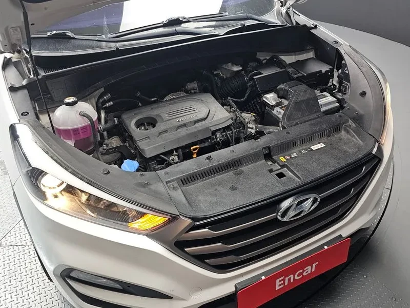 Hyundai Tucson 1.7 2WD, снимка 6 - Автомобили и джипове - 55733084