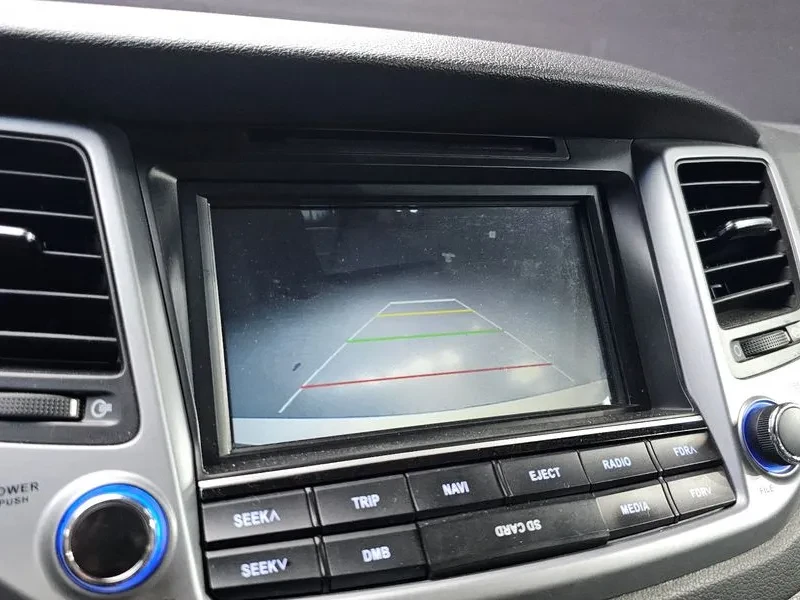 Hyundai Tucson 1.7 2WD, снимка 14 - Автомобили и джипове - 55733084