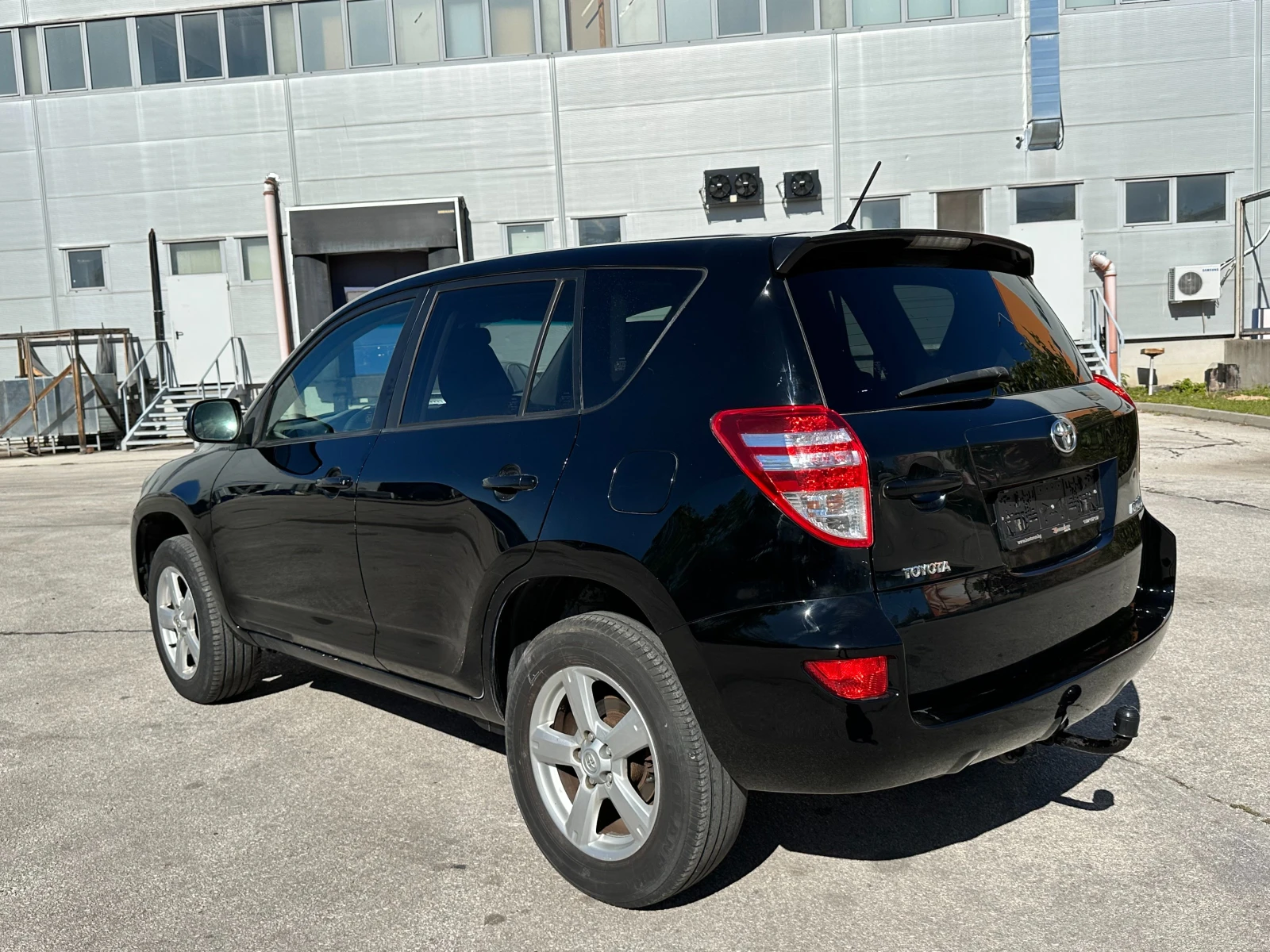 Toyota Rav4 2.2d4d/Crossover - изображение 3