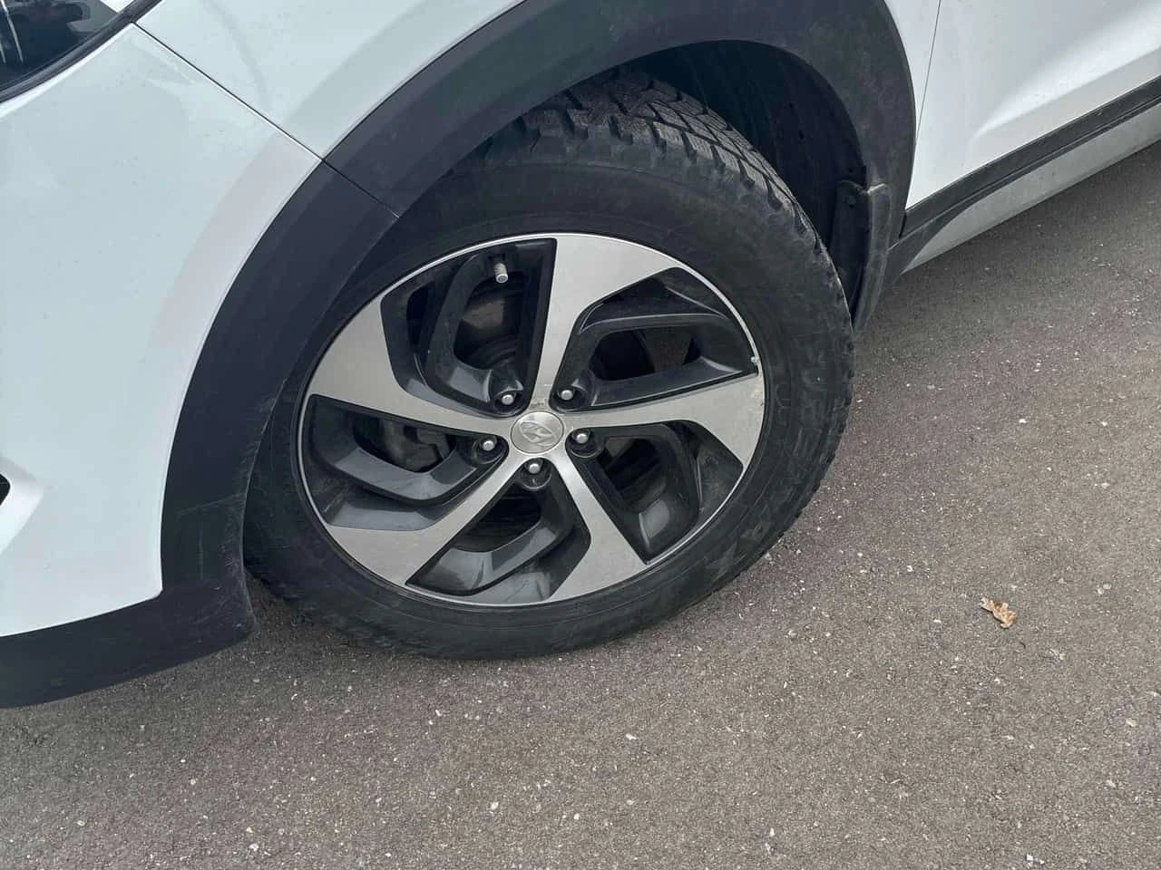 Hyundai Tucson * Ultimate * ПАНО* КЕЙЛЕС* ПОДГРЕВ* , снимка 7 - Автомобили и джипове - 54041421