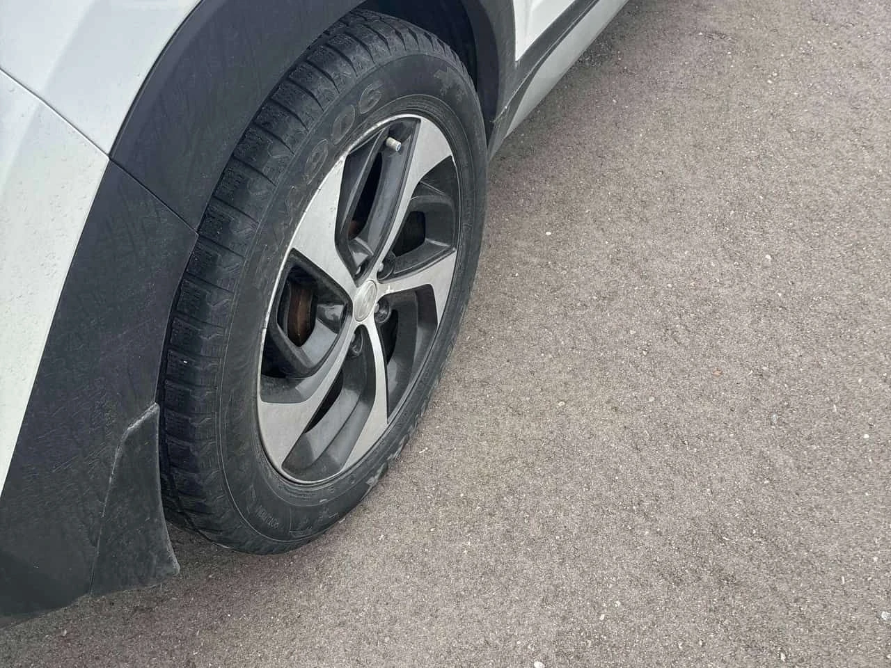 Hyundai Tucson * Ultimate * ПАНО* КЕЙЛЕС* ПОДГРЕВ* , снимка 13 - Автомобили и джипове - 54041421