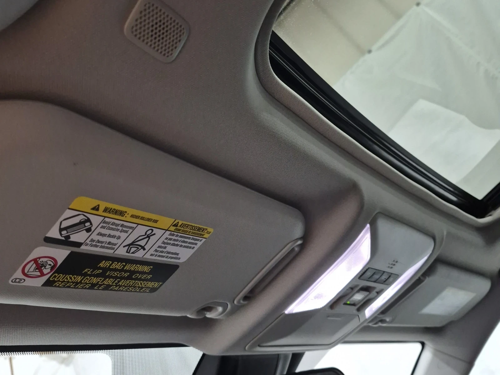 Toyota Rav4 XLE AWD PANO HYBRID ПОДГРЕВ ВОЛАН СЕДАЛКИ, снимка 10 - Автомобили и джипове - 54138959