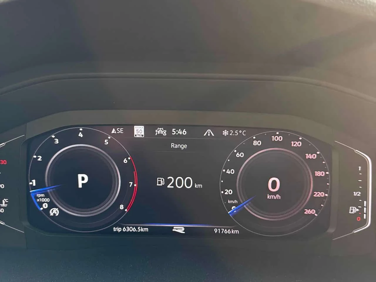 VW Atlas * Execline * 2 КЛЮЧА * 360 * ОБДУХВАНЕ * ПАМЕТ, снимка 8 - Автомобили и джипове - 54151284