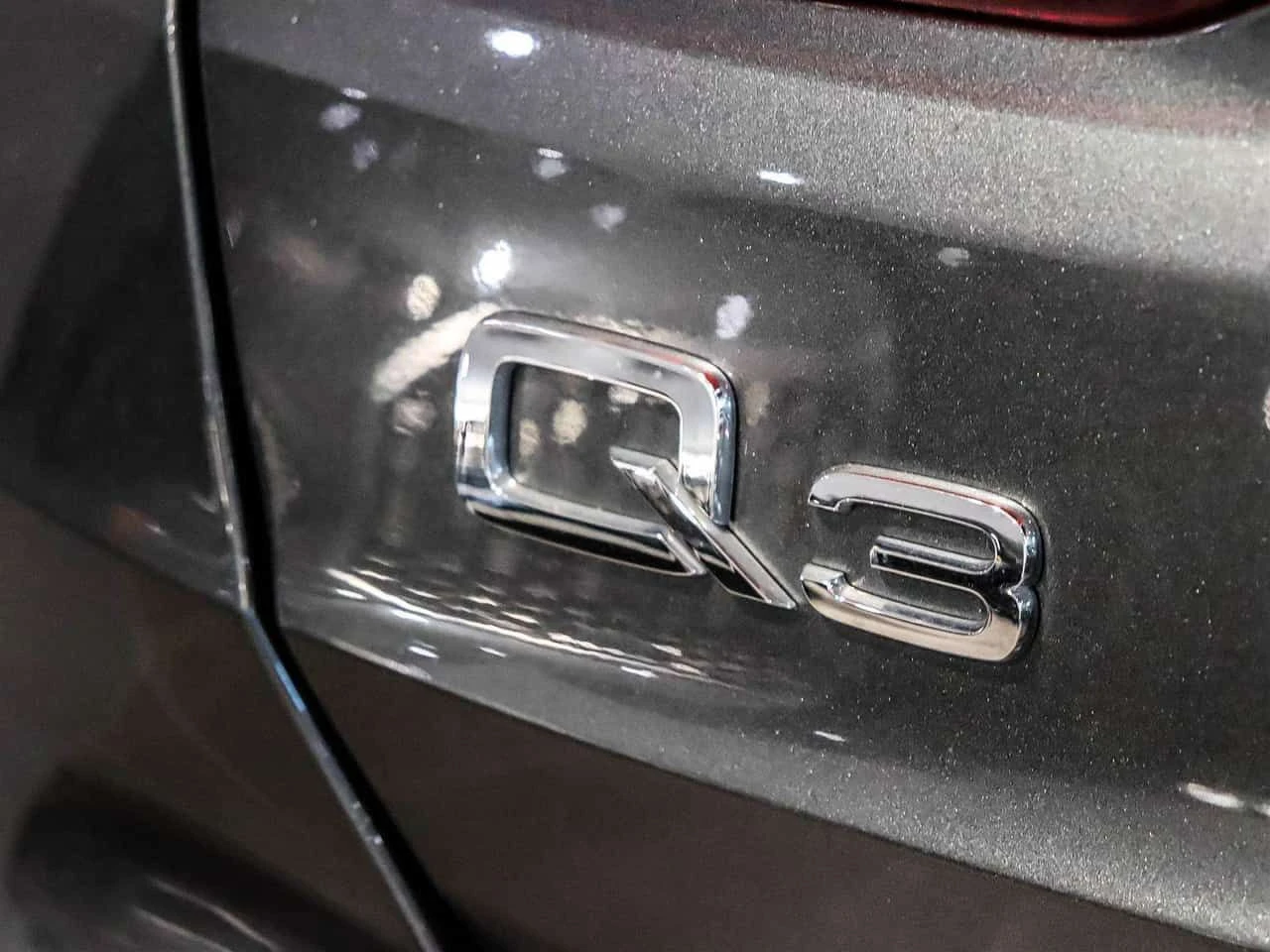 Audi Q3 * Progressiv 45 TFSI quattro * CARFAX * ЦЕНА ДО БГ, снимка 17 - Автомобили и джипове - 54825943
