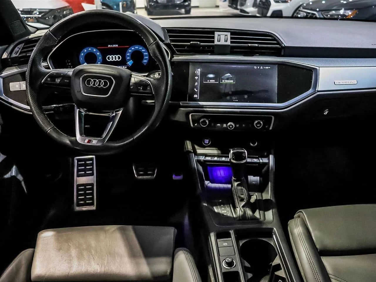 Audi Q3 * Progressiv 45 TFSI quattro * CARFAX * ЦЕНА ДО БГ, снимка 8 - Автомобили и джипове - 54825943