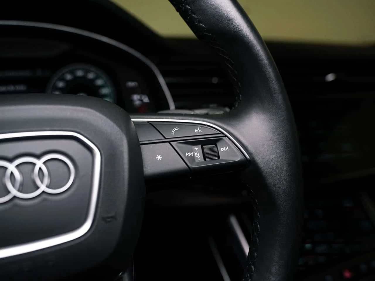Audi Q7 * PROGRESSIV | S LINE | 7 PASS | PANO | 20 IN * , снимка 10 - Автомобили и джипове - 55177580