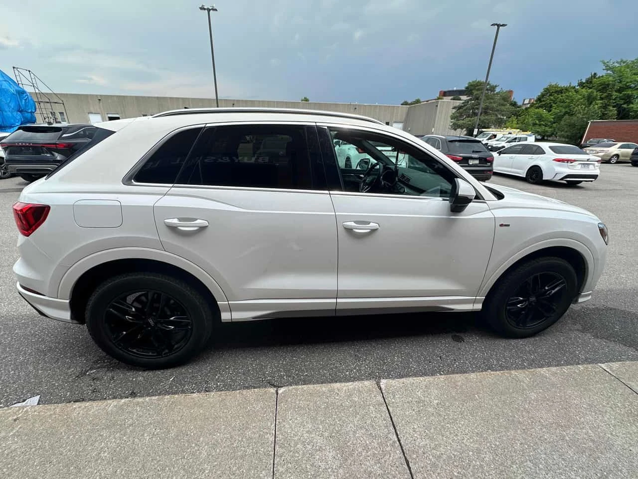 Audi Q3 * CARFAX * БЕЗ ЗАБЕЛЕЖКА * АВТОКРЕДИТ * , снимка 3 - Автомобили и джипове - 55366329
