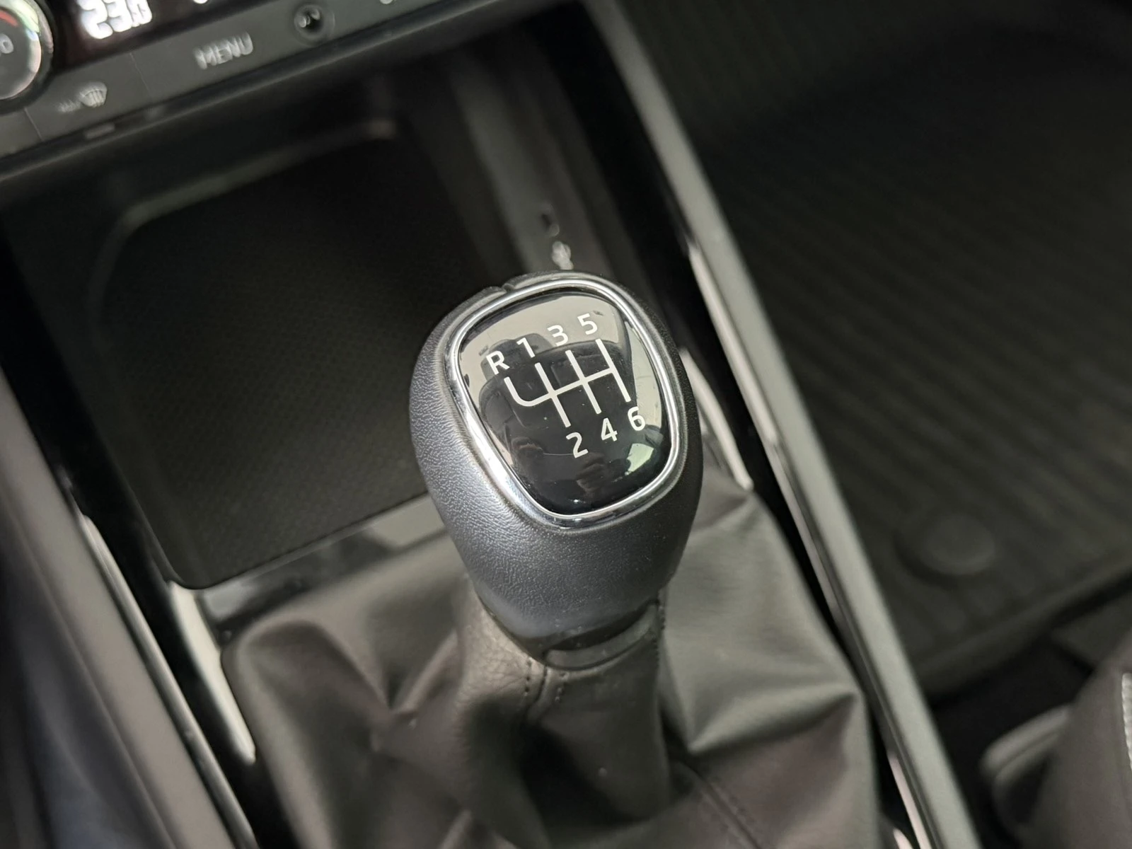Skoda Kamiq Selection 1.5 tsi, снимка 12 - Автомобили и джипове - 55660533