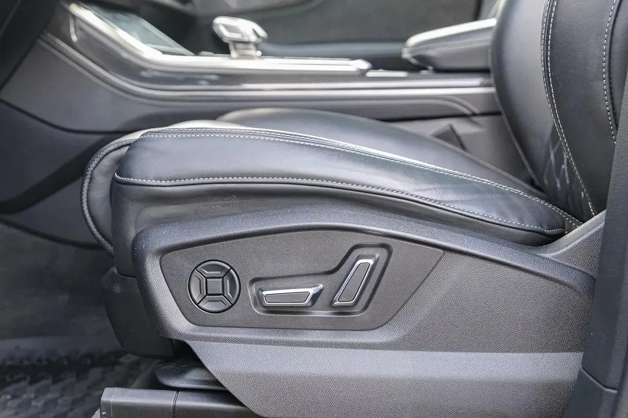 Audi SQ7, снимка 14 - Автомобили и джипове - 56227537