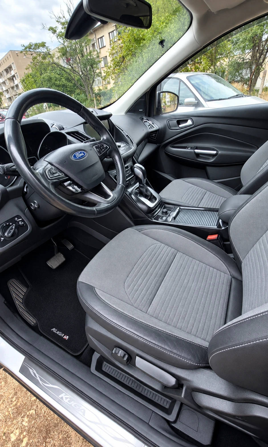 Ford Kuga 2.0 дизел 150 к.с. AWD, снимка 7 - Автомобили и джипове - 56294724