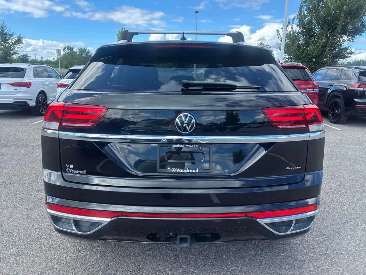 VW Atlas * Execline * KEYLESS * ПОДГРЕВ * , снимка 4 - Автомобили и джипове - 56295382