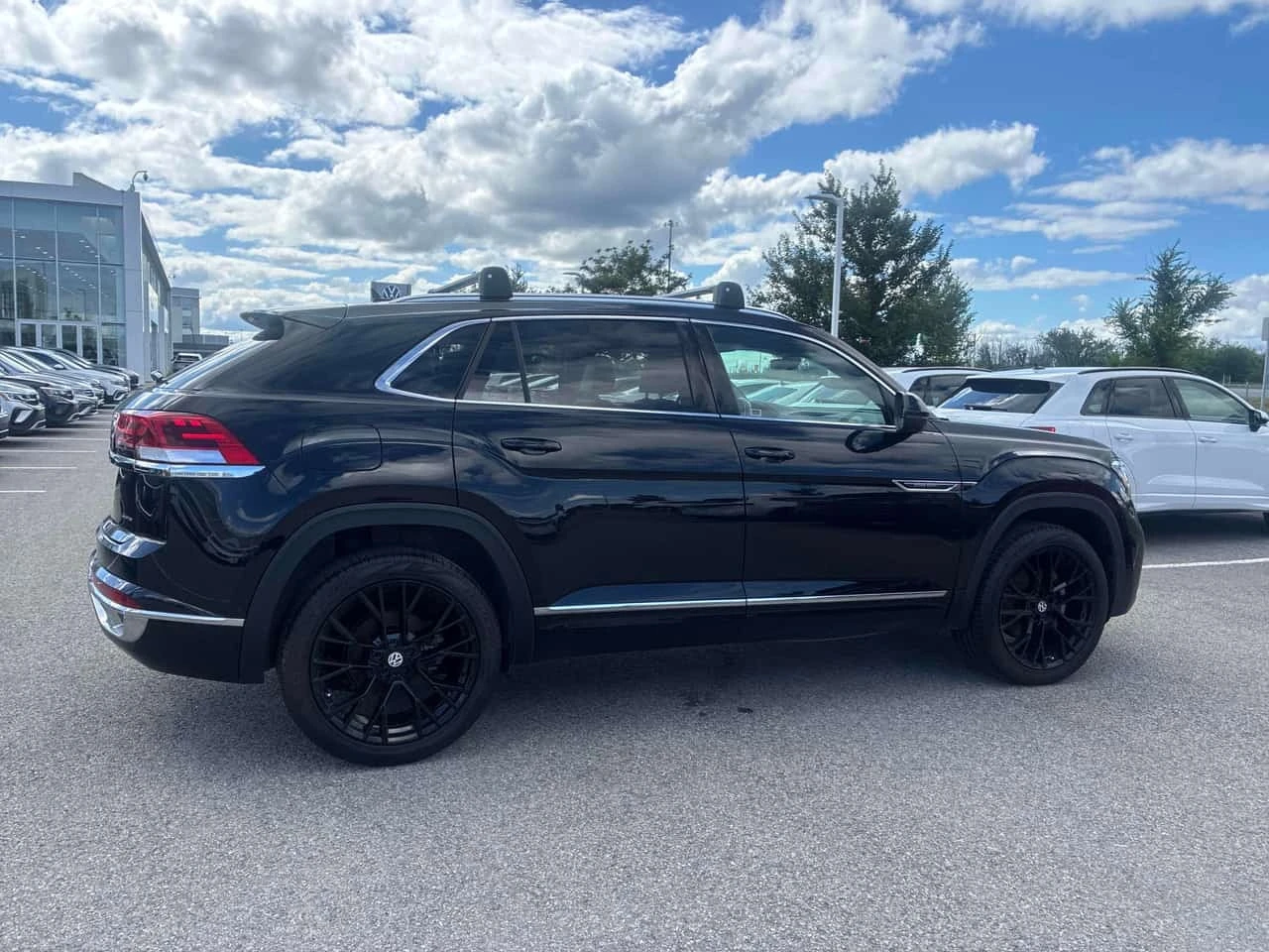 VW Atlas * Execline * KEYLESS * ПОДГРЕВ * , снимка 3 - Автомобили и джипове - 56295382