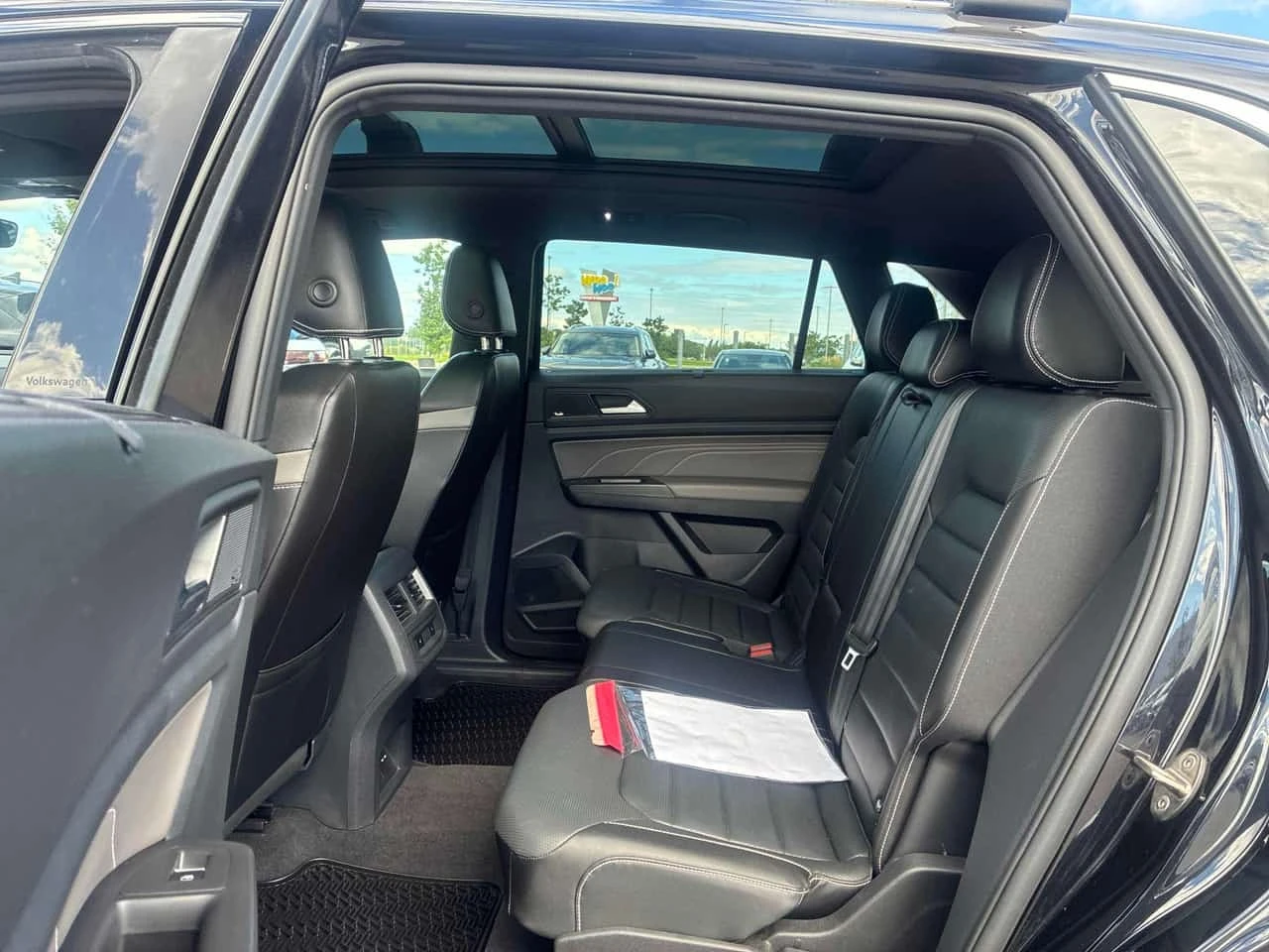 VW Atlas * Execline * KEYLESS * ПОДГРЕВ * , снимка 16 - Автомобили и джипове - 56295382