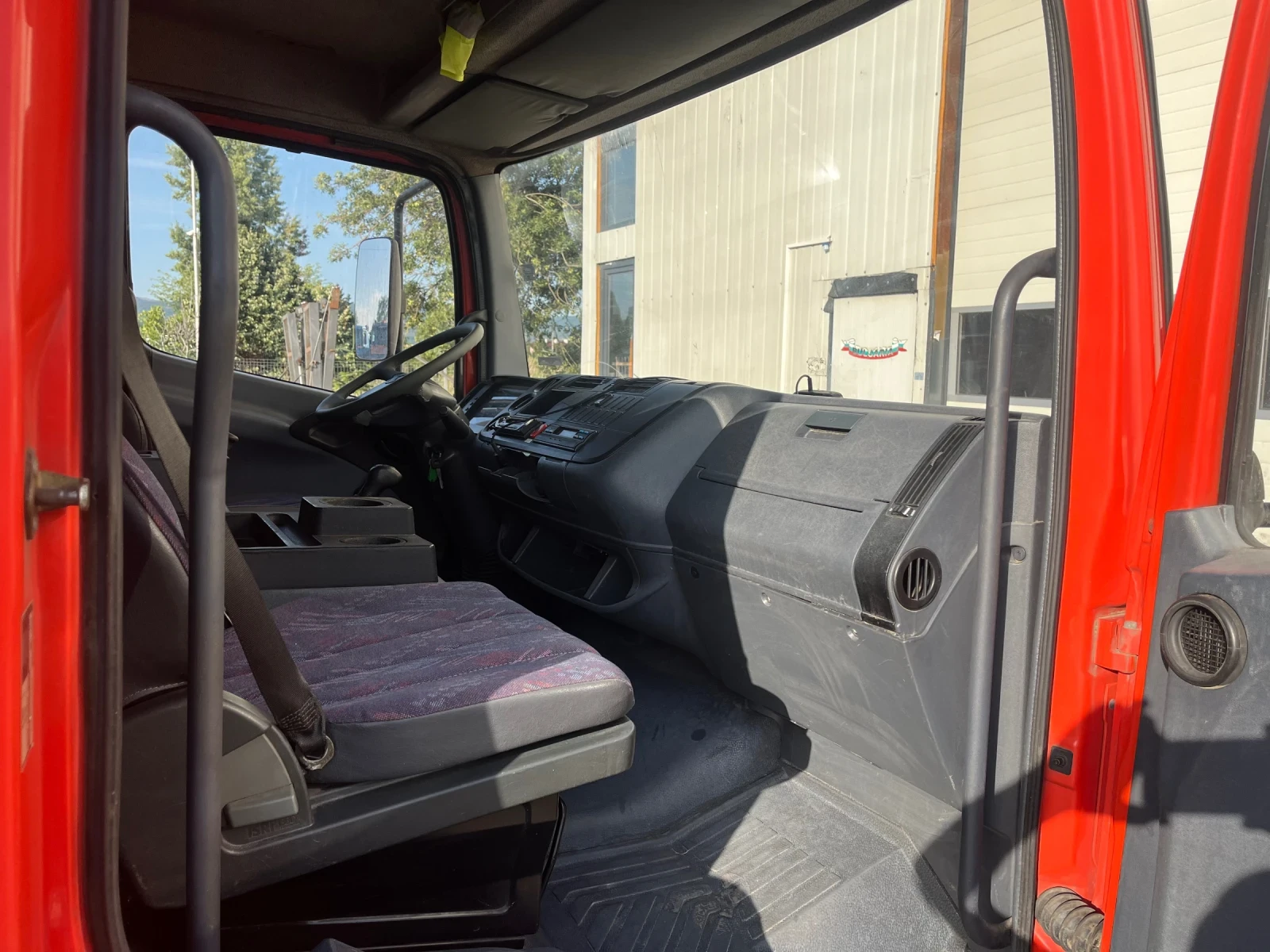 Mercedes-Benz 1018 Самосвал /кран, снимка 10 - Камиони - 55425324