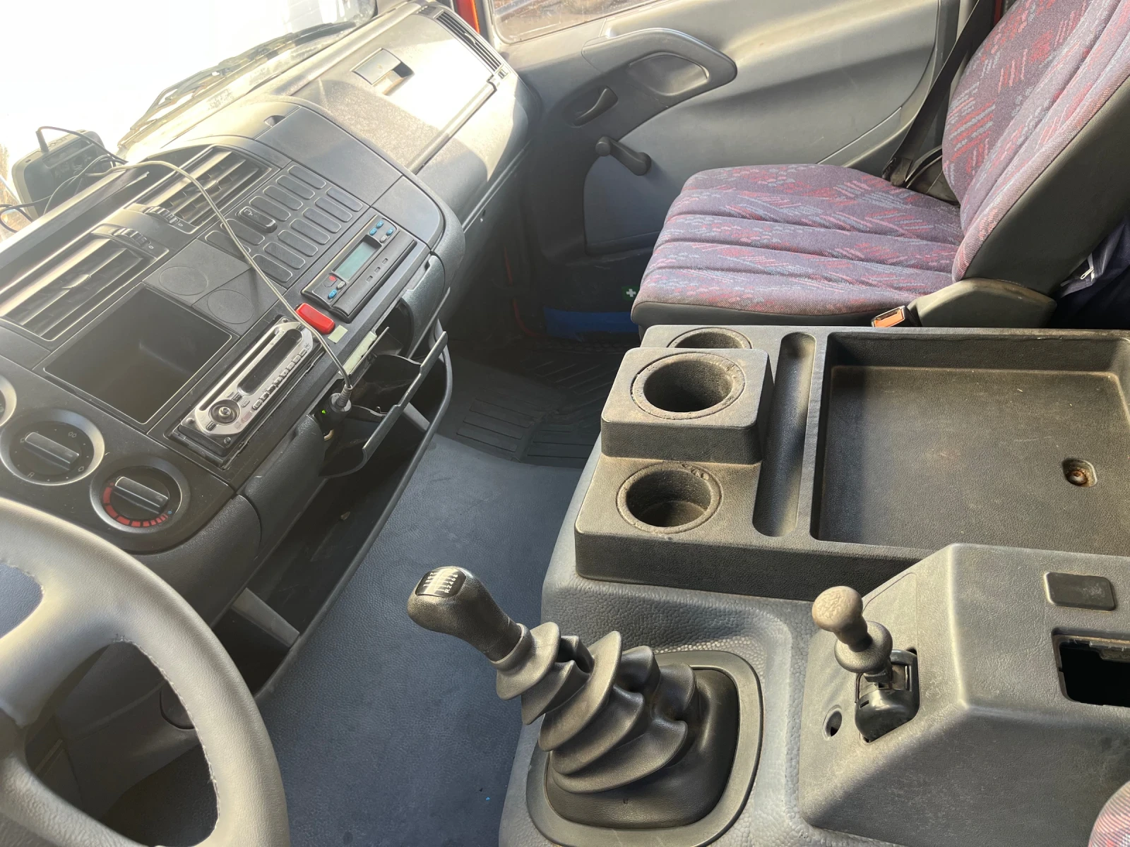 Mercedes-Benz 1018 Самосвал /кран, снимка 15 - Камиони - 55425324