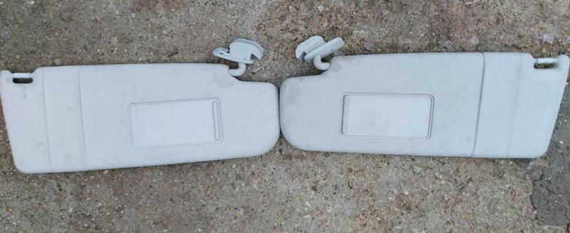 ляв и десен сенник за Octavia 08Г, снимка 1 - Части - 31888246
