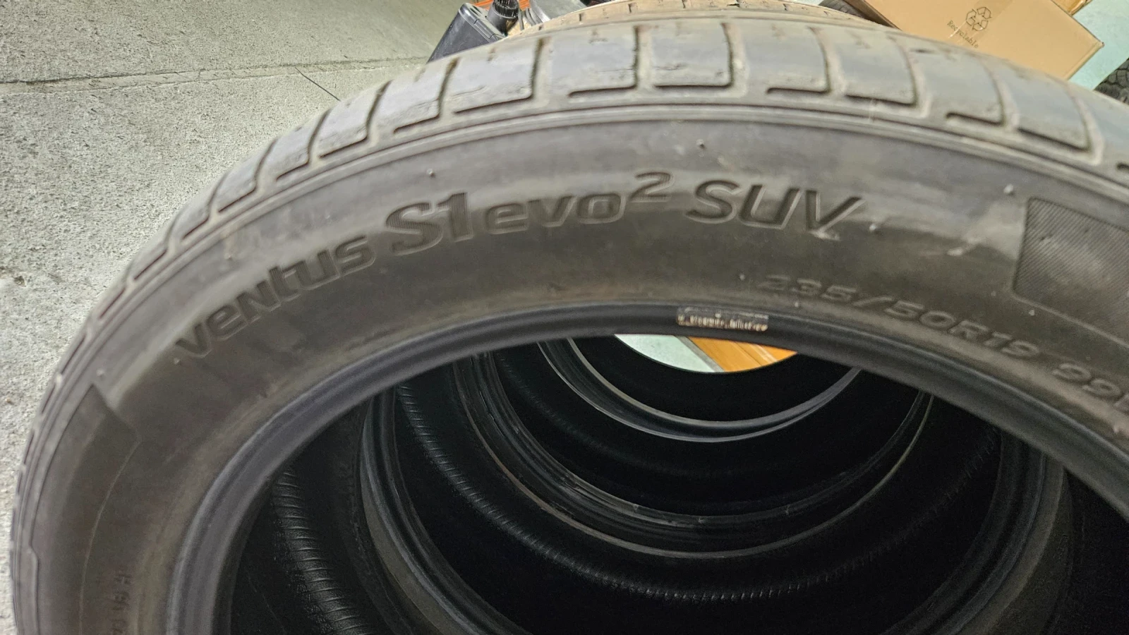 Гуми Летни 275/40R19, снимка 9 - Гуми и джанти - 55399550