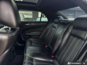 Chrysler 300c * 300S / NO ACCIDENTS / AWD / LEATHER / ROOF / NAV, снимка 9